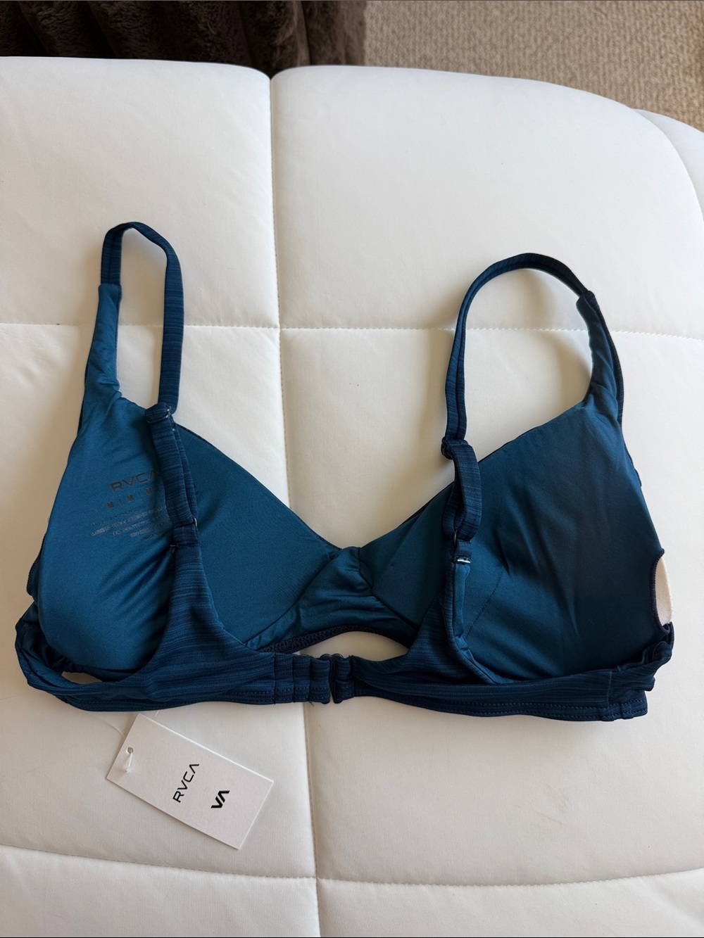 NWT RVCA Bikini Top - Picture 2 of 3